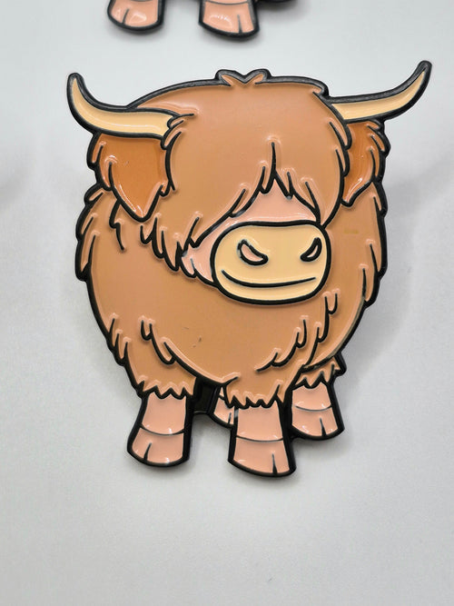 Benji - Highland Cow Pin B-GRADE