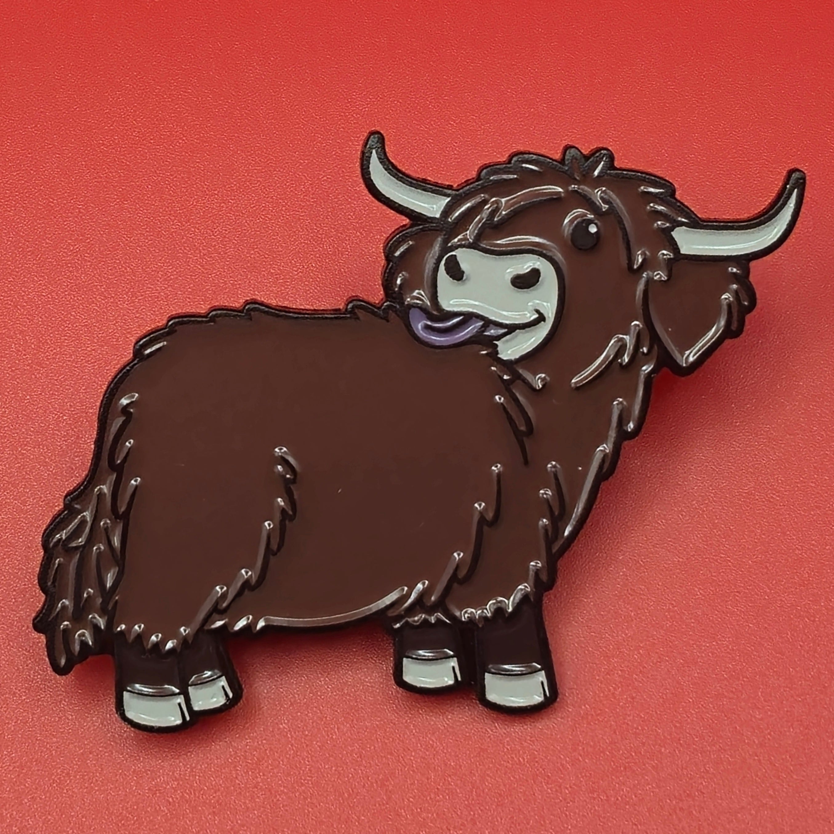 Isla - Highland Cow Pin