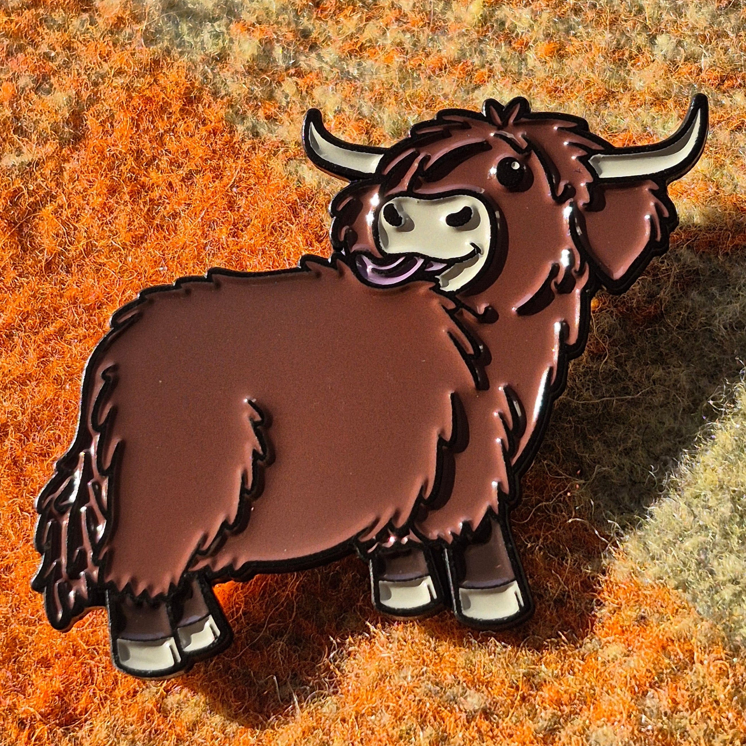 Isla - Highland Cow Pin